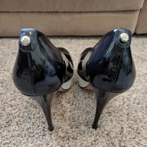 Stuart Weitzman Shoes - Stuart Weiztman Platform Heels Stuart Weitzman Shoes - Stuart Weiztman Platform Heels